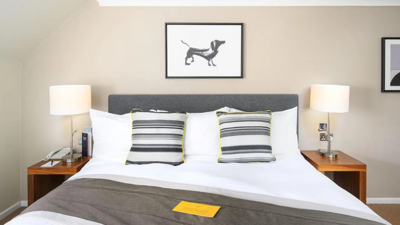 Premium Queen Room with Balcony